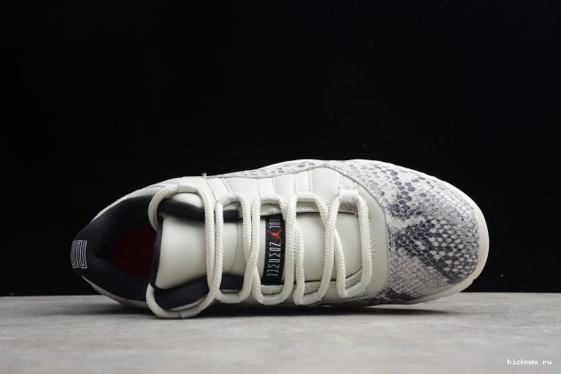 Rep MAX CD6846-002 Air Light 11 Jordan Low SE Snake Bone 0818